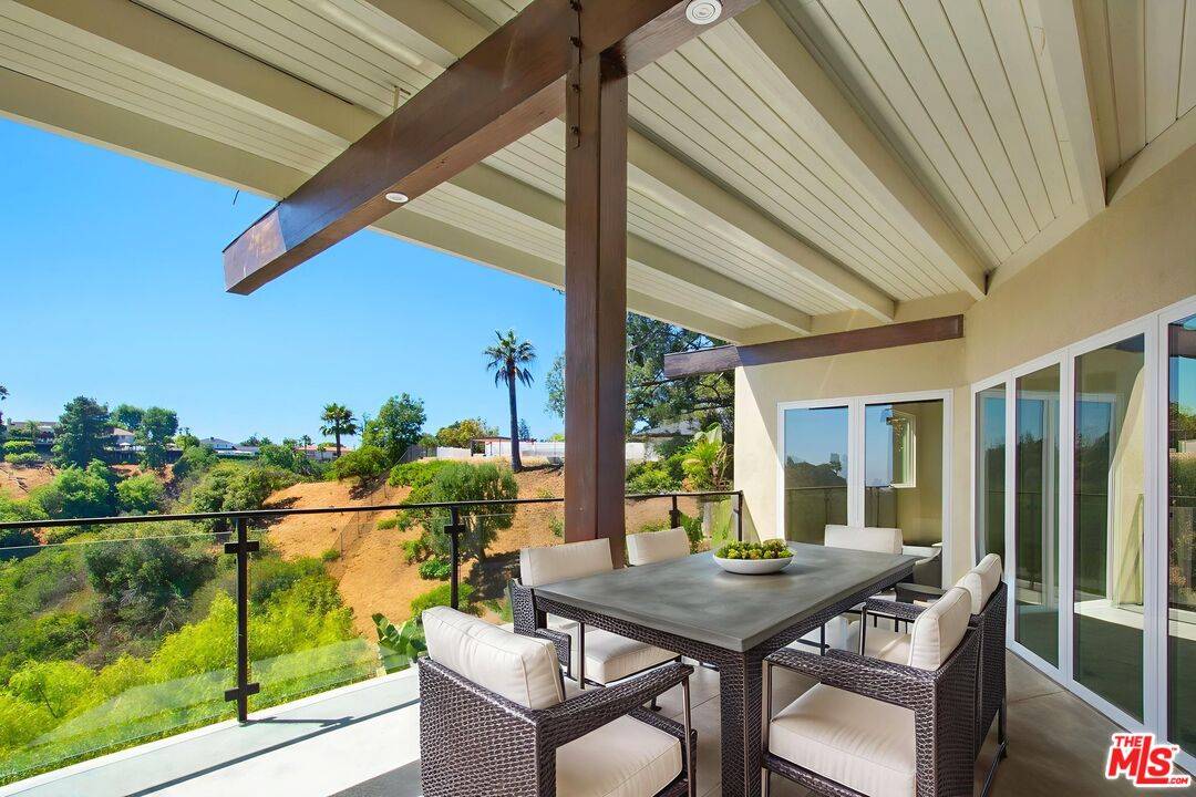 2121   Stradella Rd 3BR Bel Air La