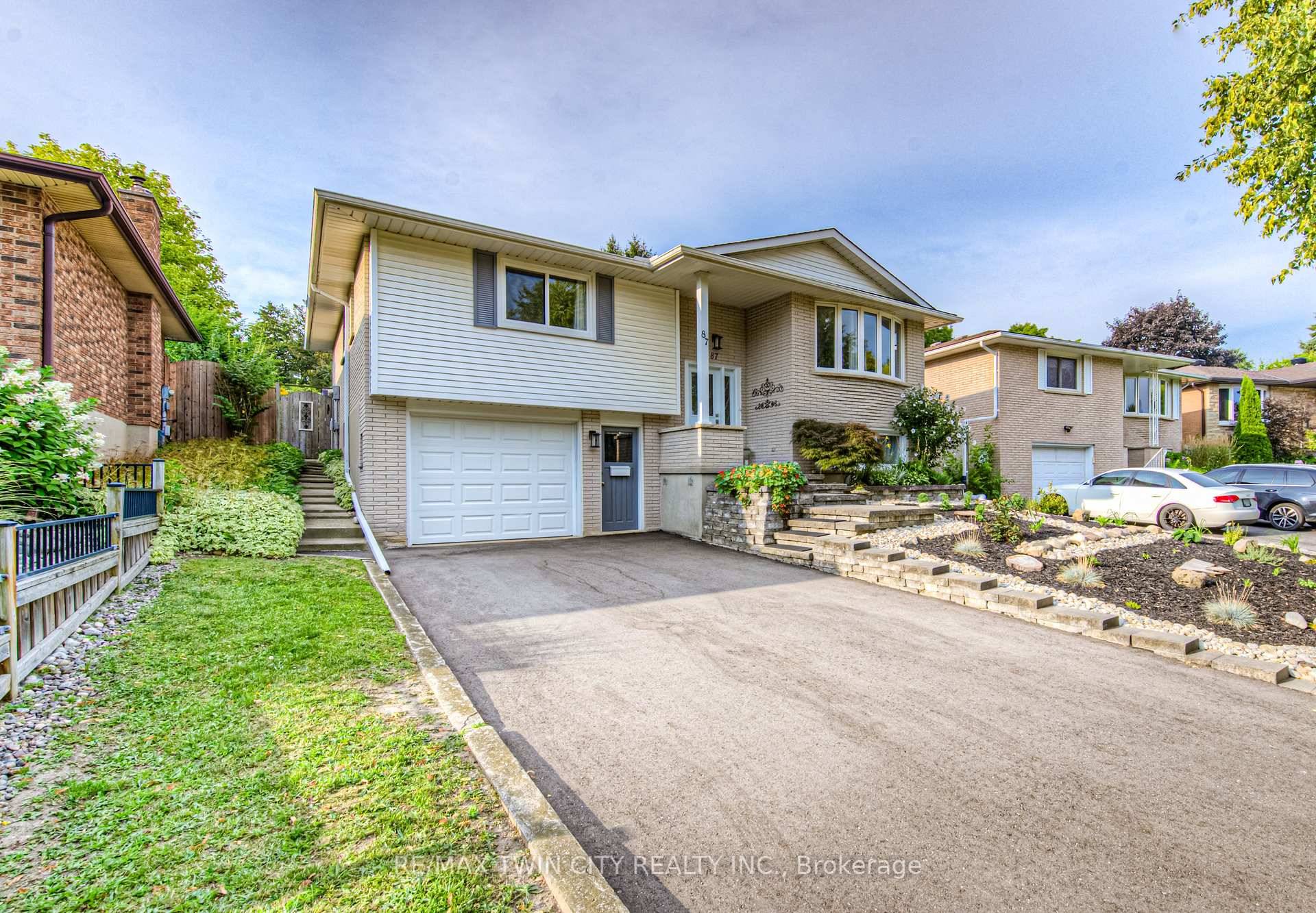 Spacious Raised Bungalow in Country Hills With Updates Throughout !
