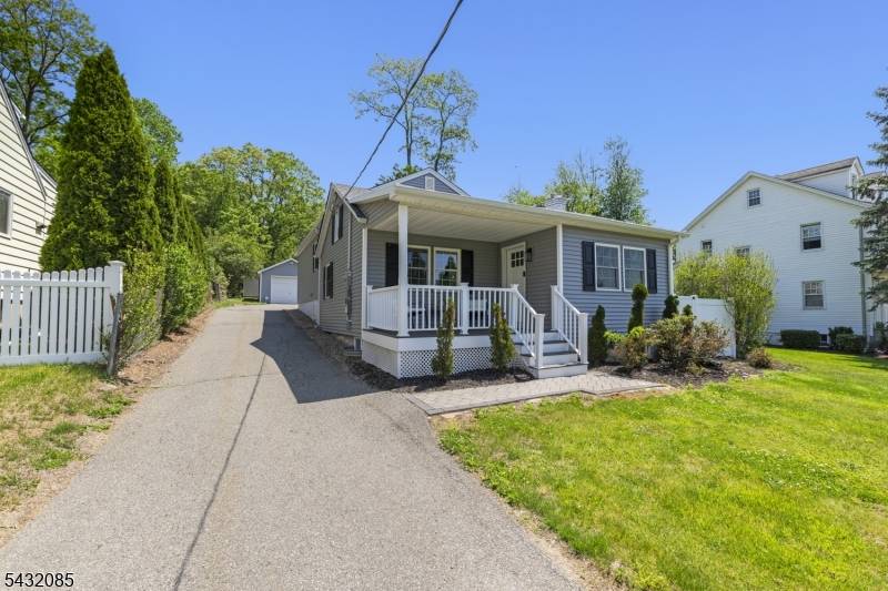 Beautiful turnkey home completely renovated in 2023 with modern, classy finishes throughout.