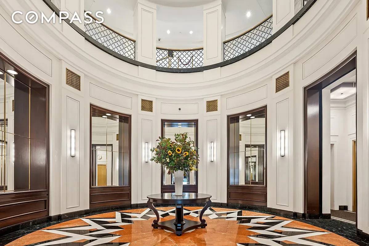 Welcome to luxurious living at 120 E 87th St, a stunning midrise condo in the heart of Manhattan.