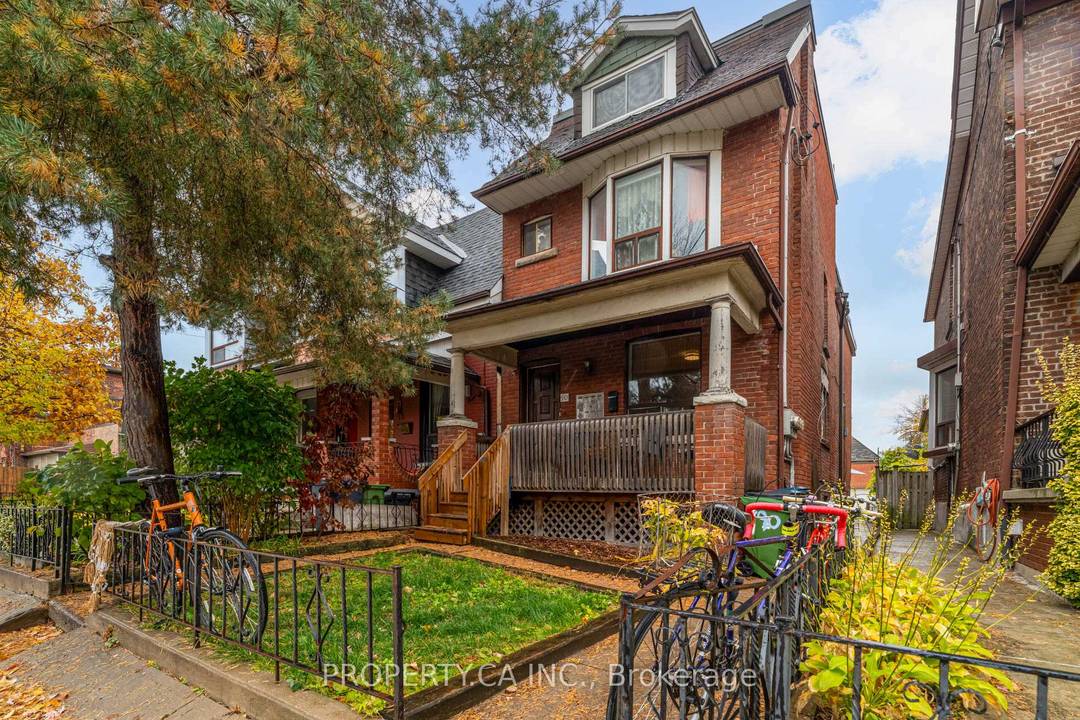 This bright and newly renovated one bedroom basement apartment offers comfort, style, and convenience in one of the city's most desirable neighbourhoods.