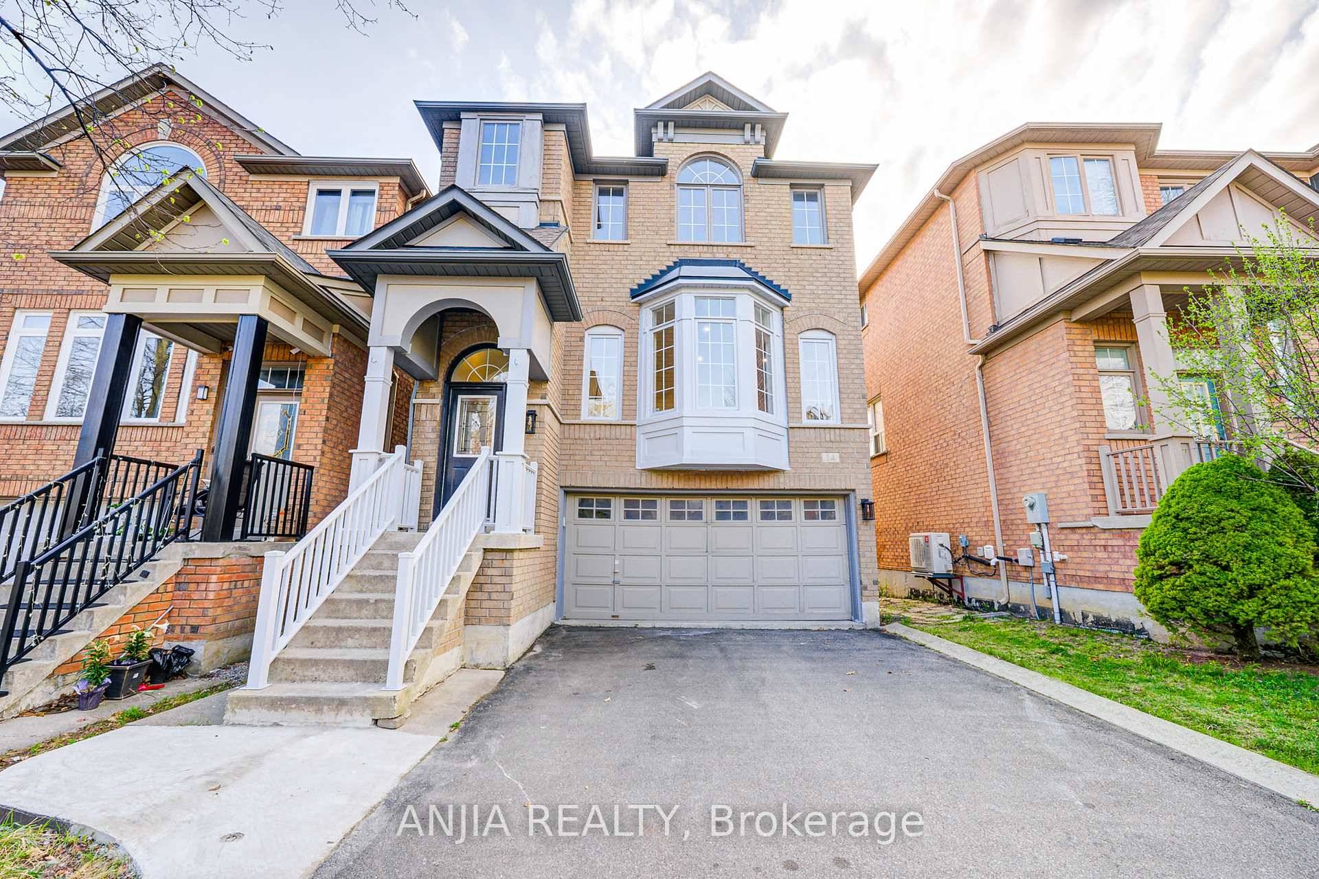 Absolutely Stunning Detached Double Garage Home Located In The Prestigious Berczy Community !
