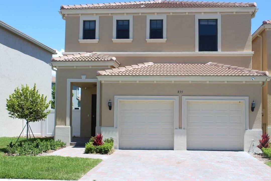 Gorgeous 4 bedroom San Lucas Model in sought after Aventura Isles neighborhood.