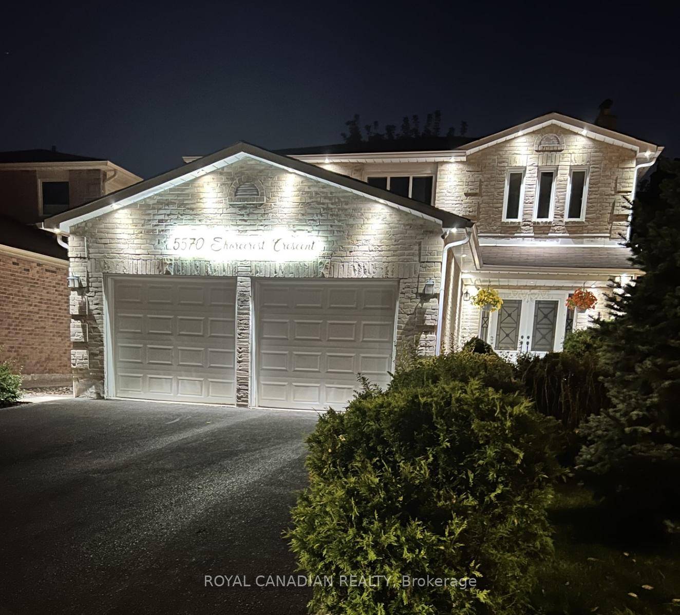 Discover this beautifully maintained 4 bedroom, 3 bathroom home available for lease in one of Mississauga's most sought after family friendly neighbourhoods.