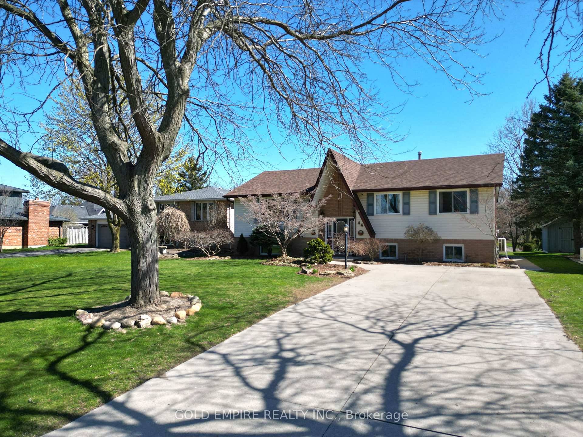 DON'T MISS OUT ON THE OPPORTUNITY TO OWN THIS GORGEOUS RAISED BRICK RANCH HOME ON A PRIVATE CUL DE SAC !