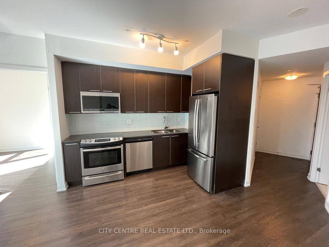 2 Bedroom, 2 Full Washroom, 1 Parking, 1 Locker, Westlake Encore, Modern Building, Amazing Location Overlooking Mimico Creek Humber Bay Park Trail Beach, Open Concept, Floor To Ceiling Windows, Double ...