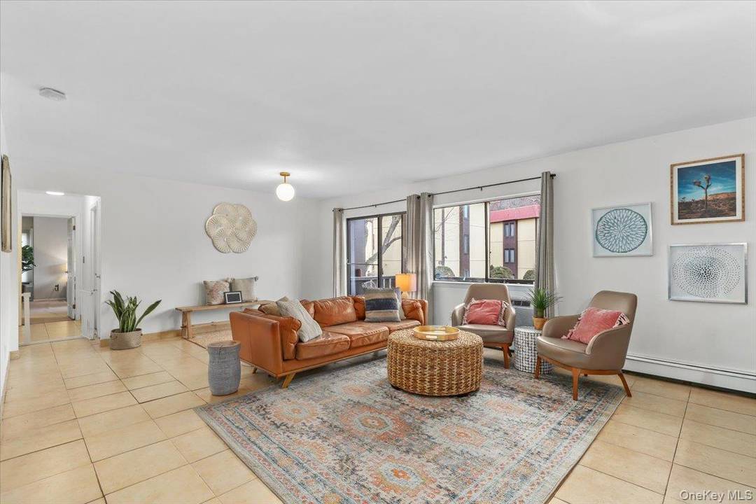 Welcome to Granada Crescent !