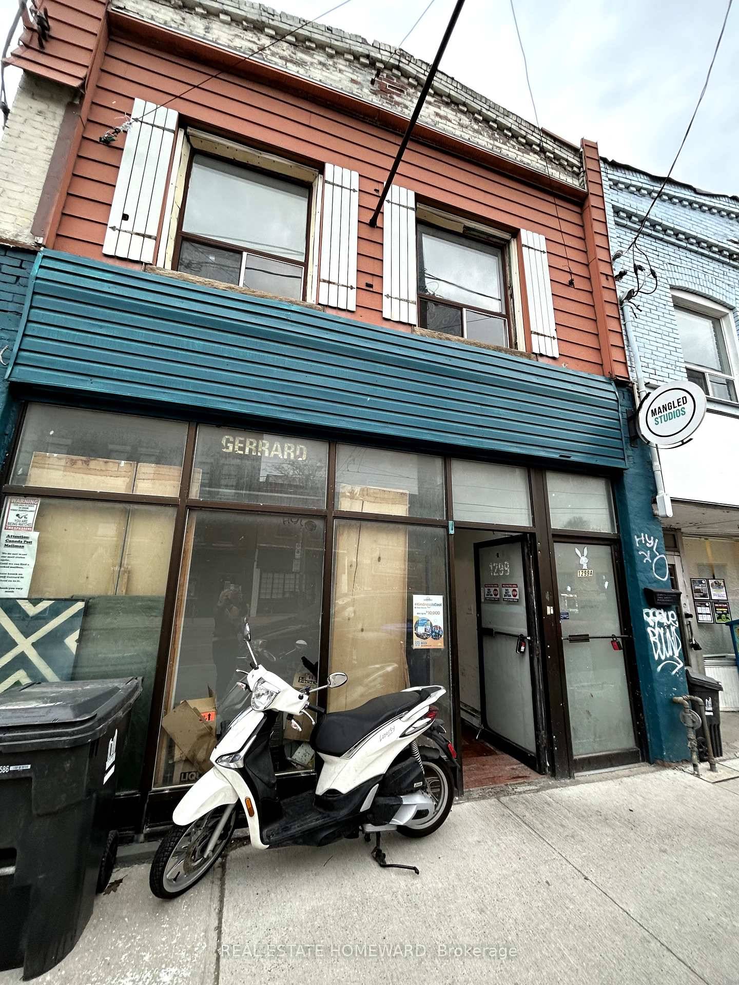 Prime retail right at Gerrard and Greenwood with 900 sq ft of main floor and easily accessible lower level.