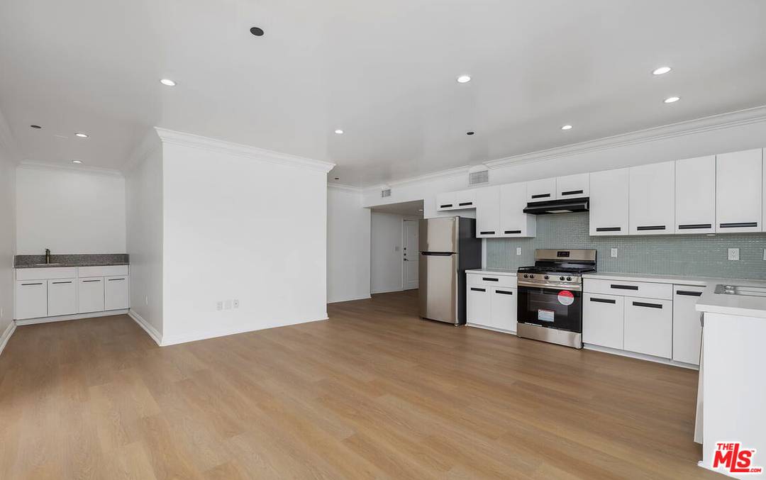 930 S Robertson Blvd 2BR Beverlywood La