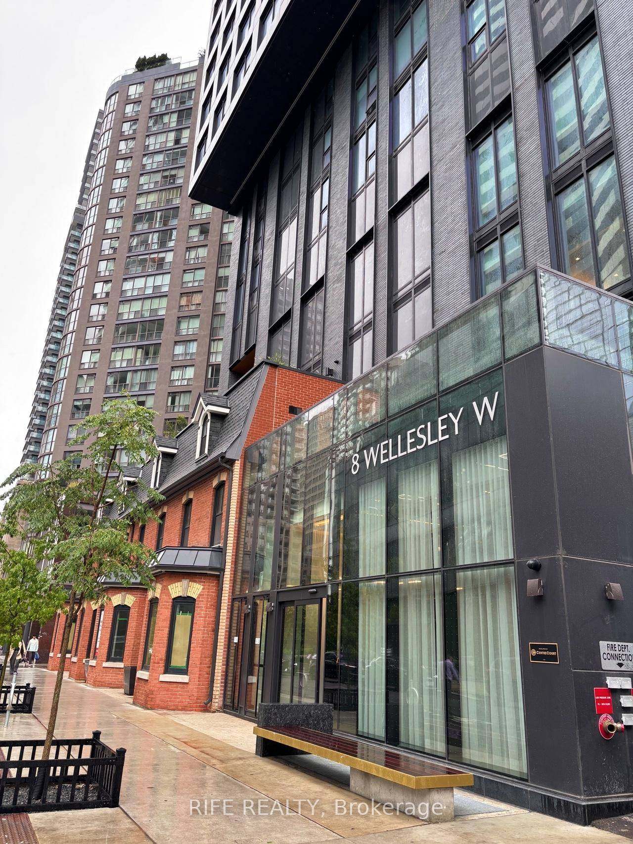 Brand New Luxurious 2 Bed 2 Bath Unit At The Prime Location Of Yonge And Wellesley, Bright amp ; Spacious Corner unit with Floor to Ceiling windows.