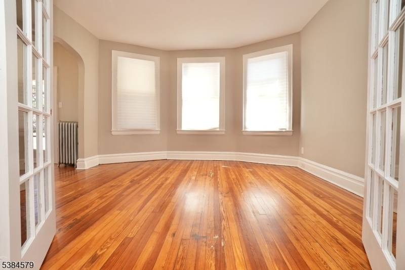 Fantastic Investment Opportunity in Irvington !