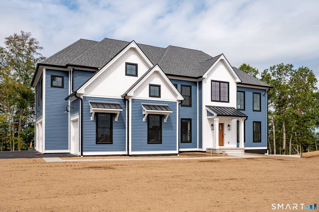 One of the last lots remaining in East Lyme's desired community, The Orchards of East Lyme.