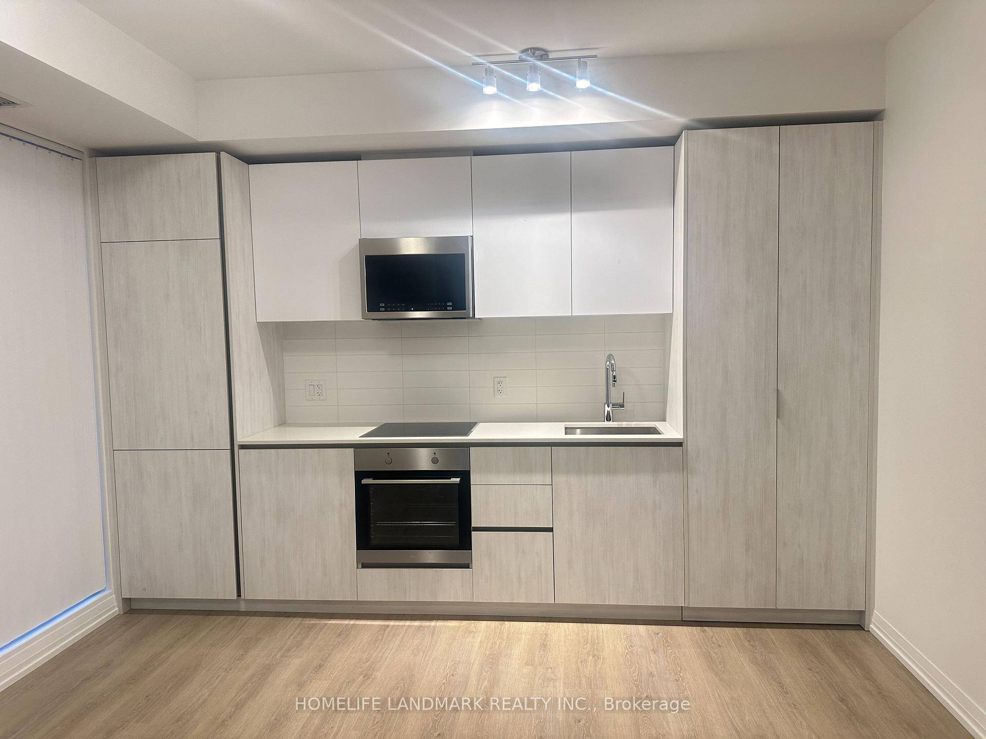 Conrner unit Condo In Toronto's Entertainment District !