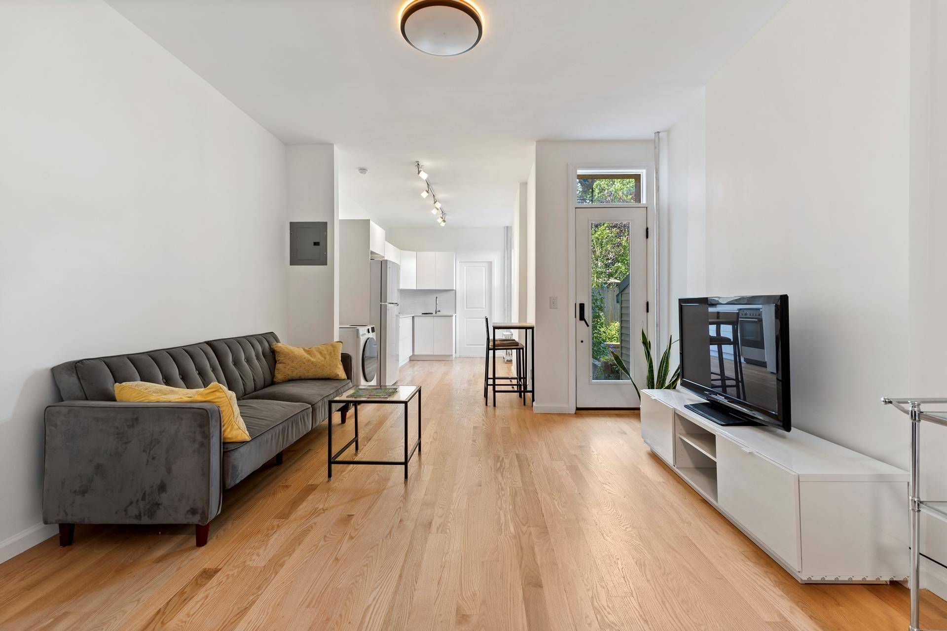 Stunning sunny floor through one bedroom with outdoor space in the heart of South Slope by all the shops and restaurants on Prospect Park West and a short distance to ...