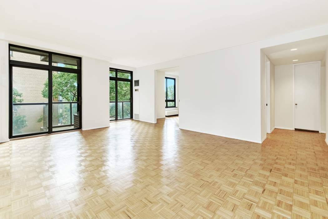 Fantastic 5th floor two bedroom apartment for sale in 100 United Nations Plaza.