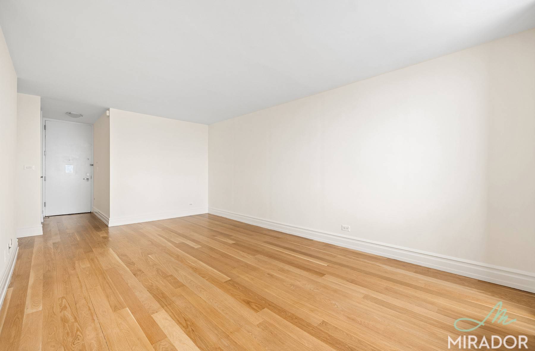 Tower 67 is an impressive 49 story full service rental building located at 145 West 67th Street on the Upper West Side.