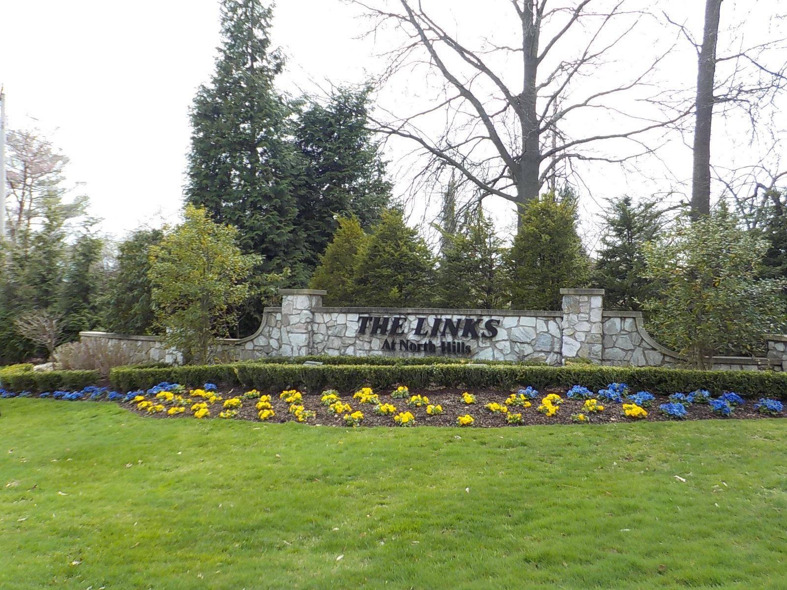 Welcome to the links, an exclusive luxury community in the North hills of Long island.