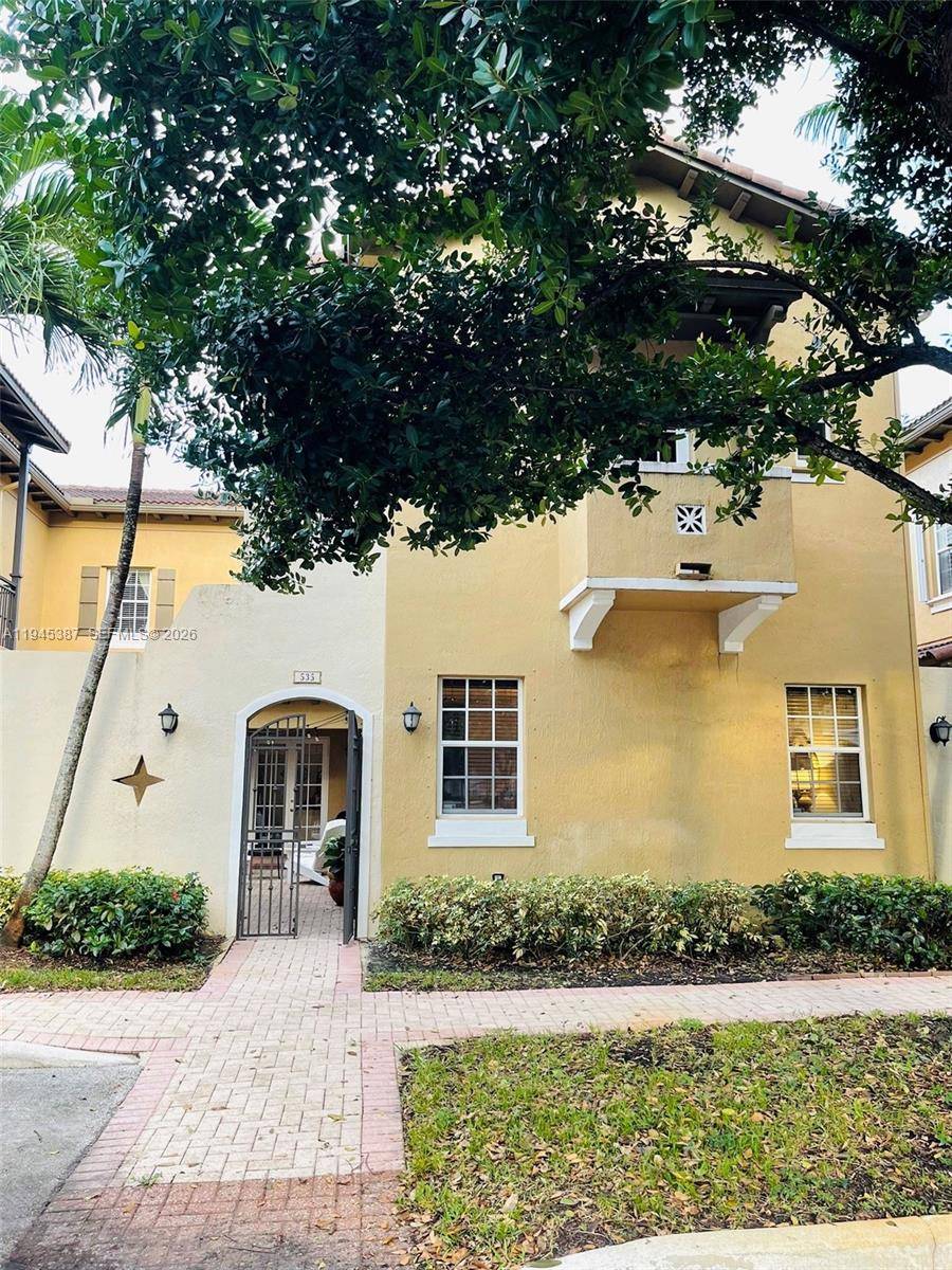 Great opportunity to own this extra spacious townhome in the beautiful Cobblestone community.