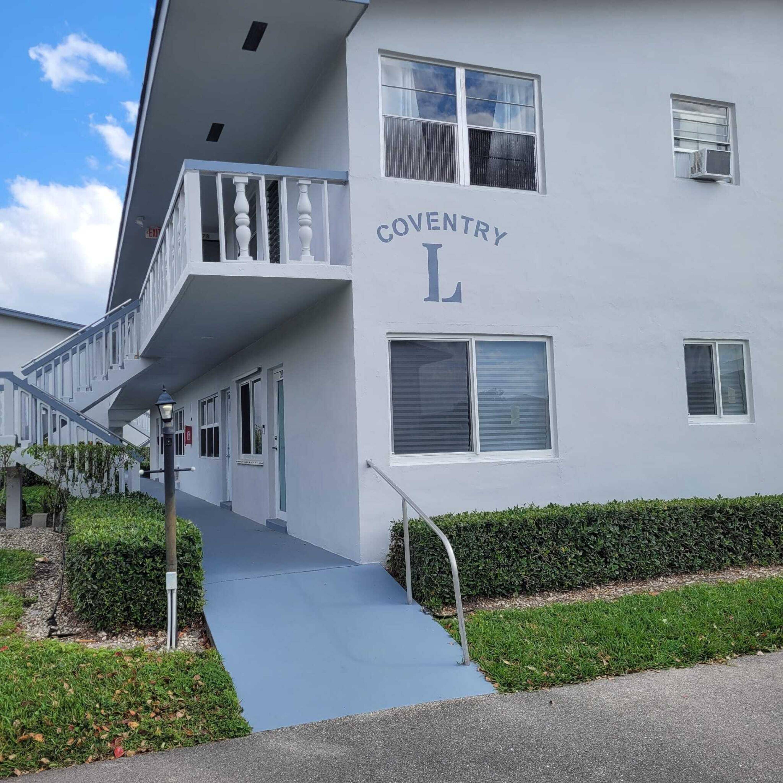 CASH BUYERS ONLY ! Stunningly remodeled 1 bedroom, 1.