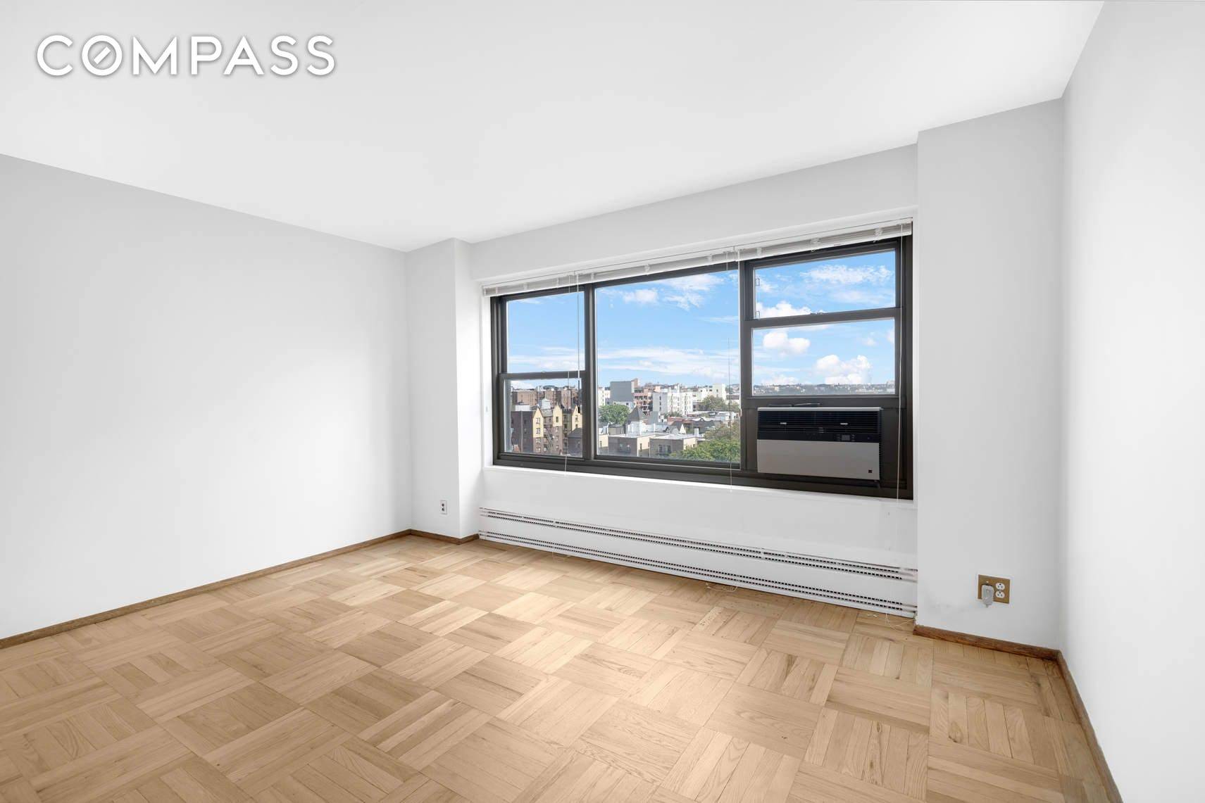 High floor Queensview one bedroom has beautiful views, plenty of sun and lots of space.
