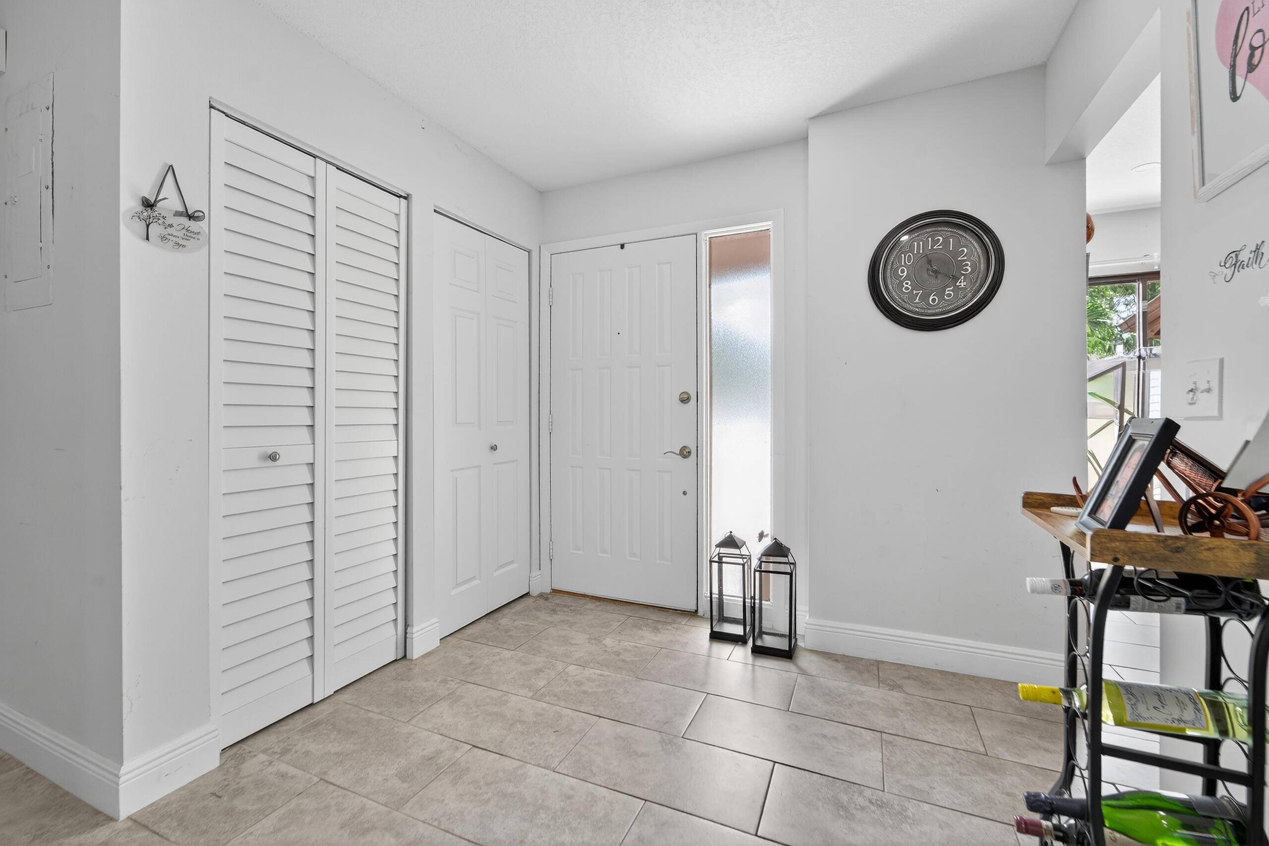 Stunning well maintained 2 bedrooms, 2 bath townhome located in a very sought after 55 yrs plus community.