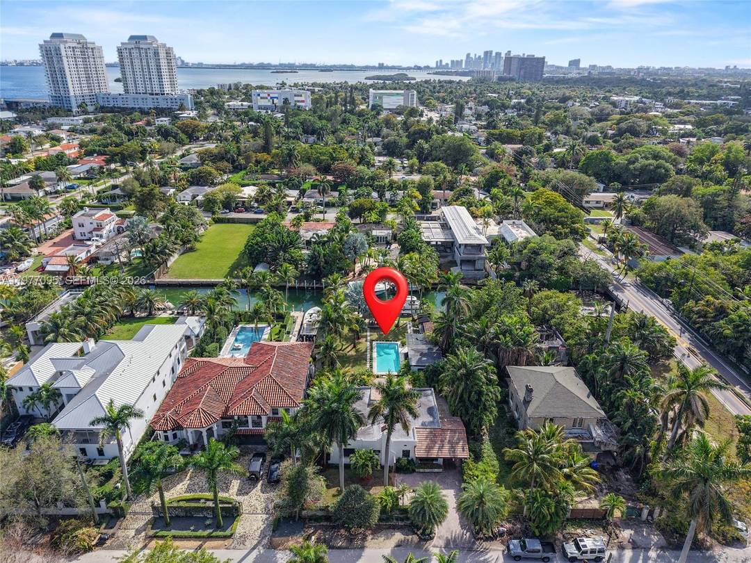 Located in the highly desirable Shorecrest Davis Harbor neighborhood, this beautifully restored waterfront residence sits on an oversized 13, 248 square foot lot with 72 Feet of Waterfront and No ...