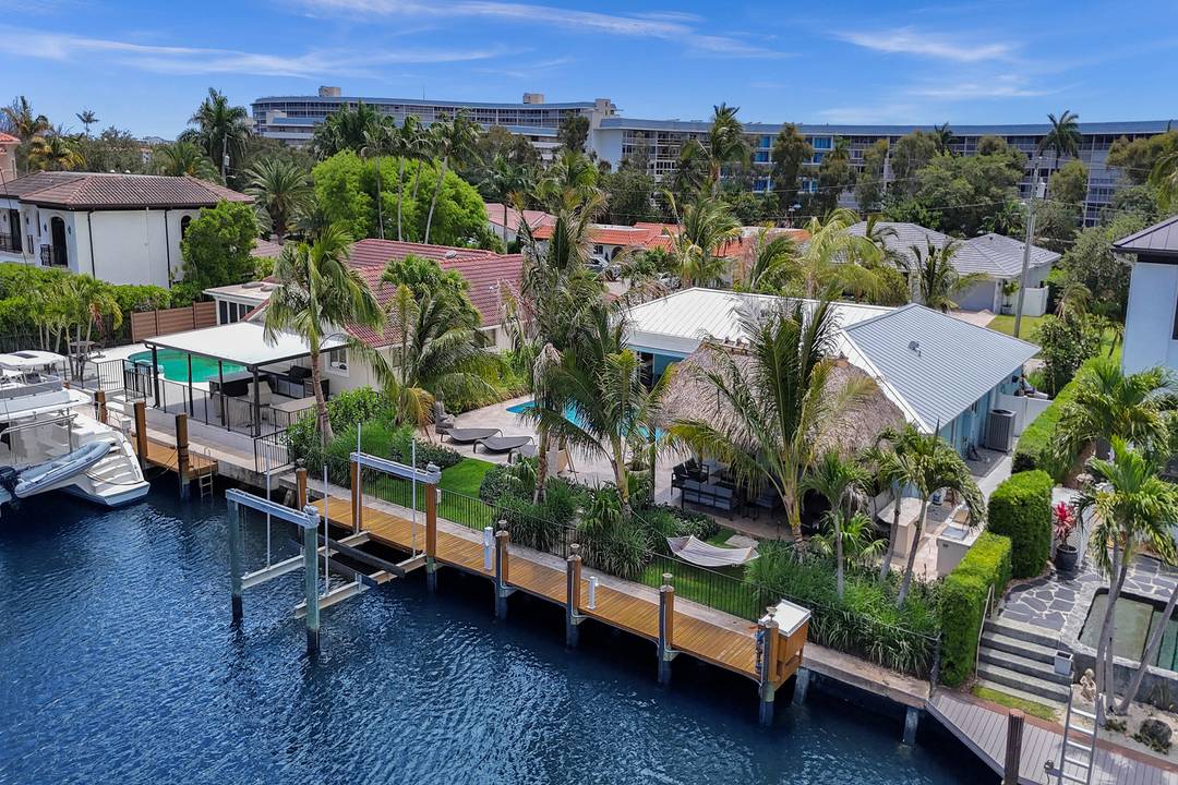 A Coastal Haven in Coveted Little Harbor !