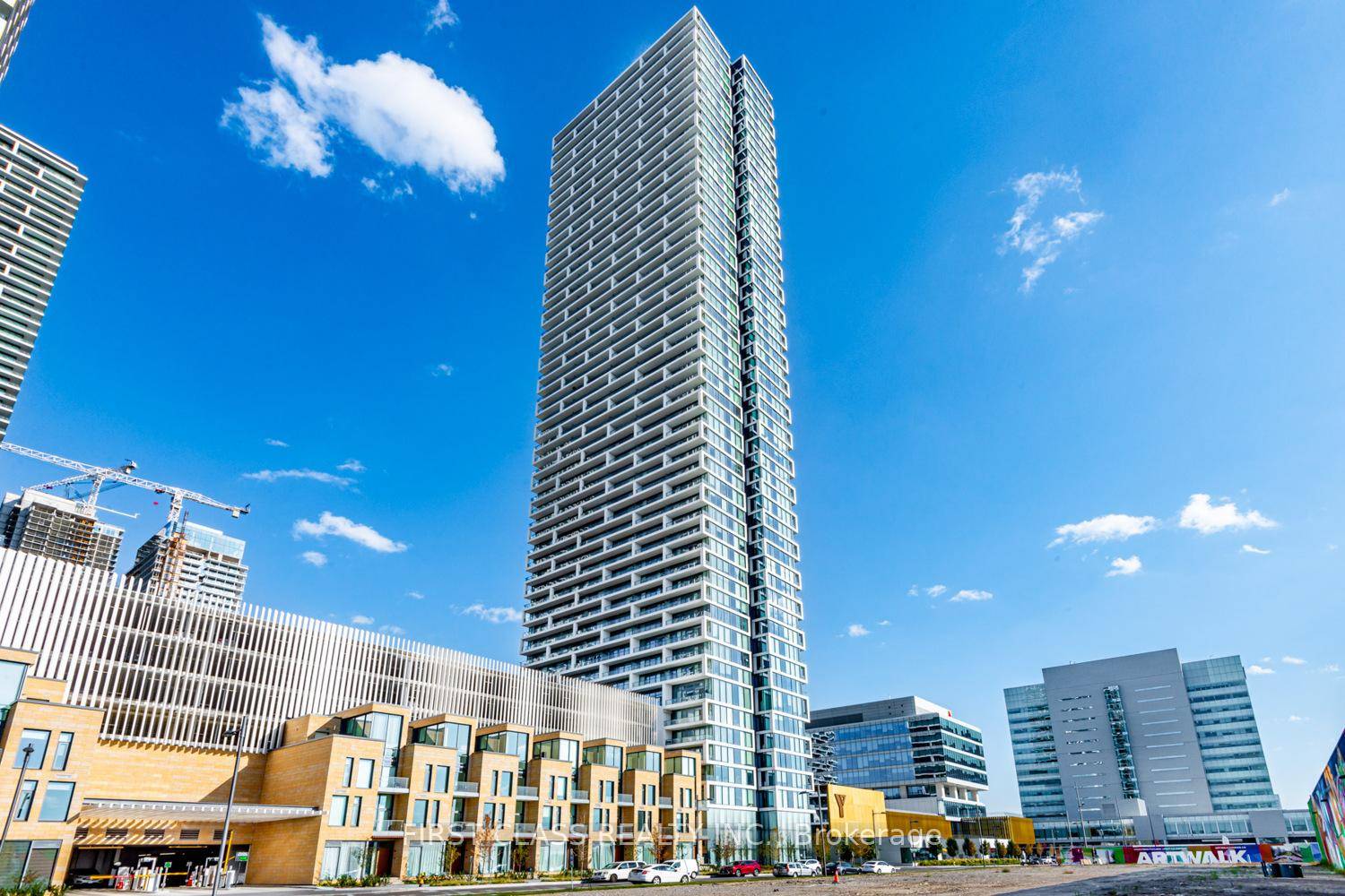 Amazing Transit City 2 Tower Located At The Heart Of Vmc.