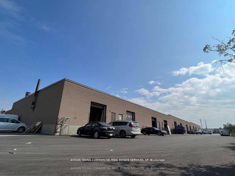 Industrial Unit Within A Well Managed Complex.