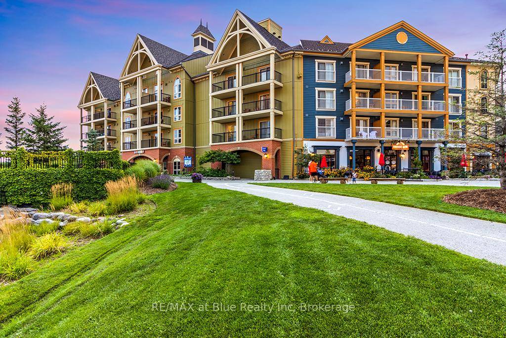 MOSAIC ONE BEDROOM SUITE WITH COURTYARD AND POOL VIEW Popular boutique hotel inspired suite in Mosaic at Blue, located in the heart of Ontario's most popular four season resort, Blue ...
