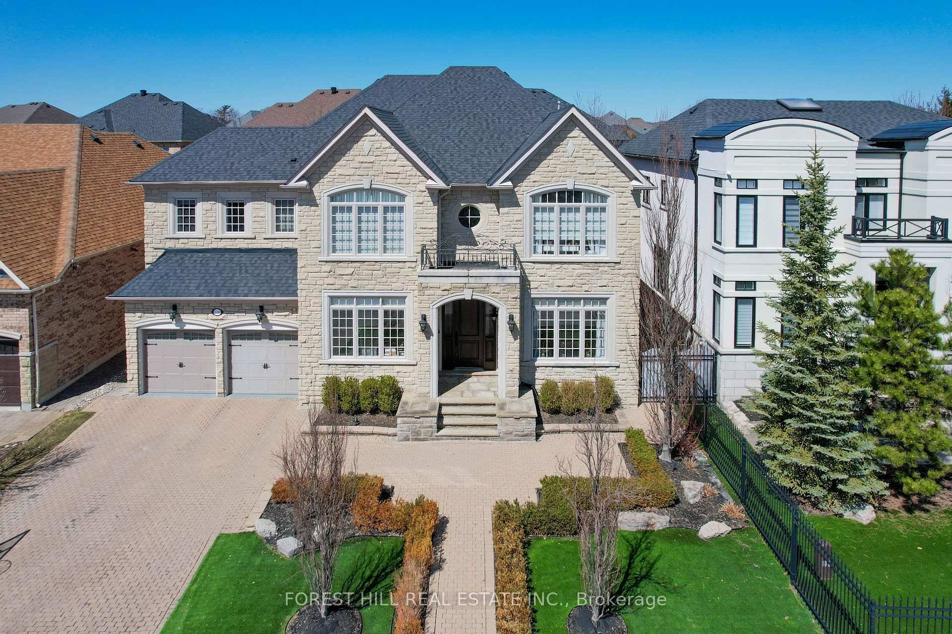 Welcome to 110 Cook Mill Crescent an extraordinary residence nestled on the most sought after street in the entire Valleys of Thornhill, one of Vaughan's most prestigious neighbourhoods.