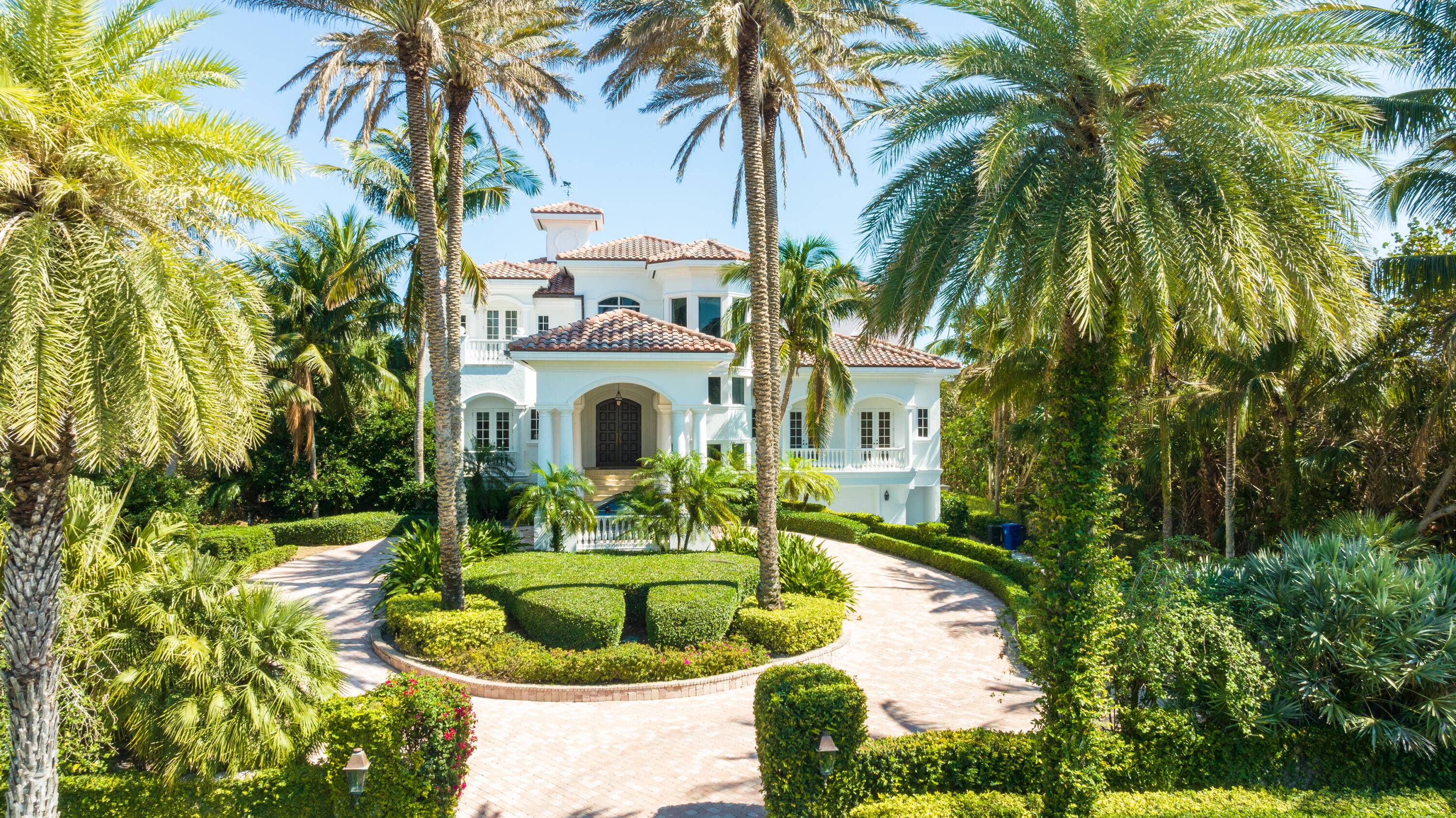 OLD RIOMAR OCEANFRONT ESTATE.