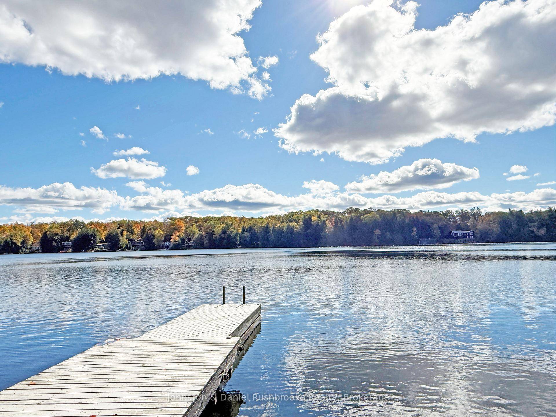 An outstanding opportunity awaits on the peaceful shores of Lake Muskoka in Torrance.