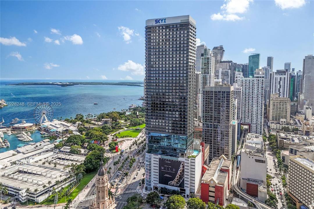 Stunning high floor residence at The Elser Hotel amp ; Residences in the heart of Downtown Miami.