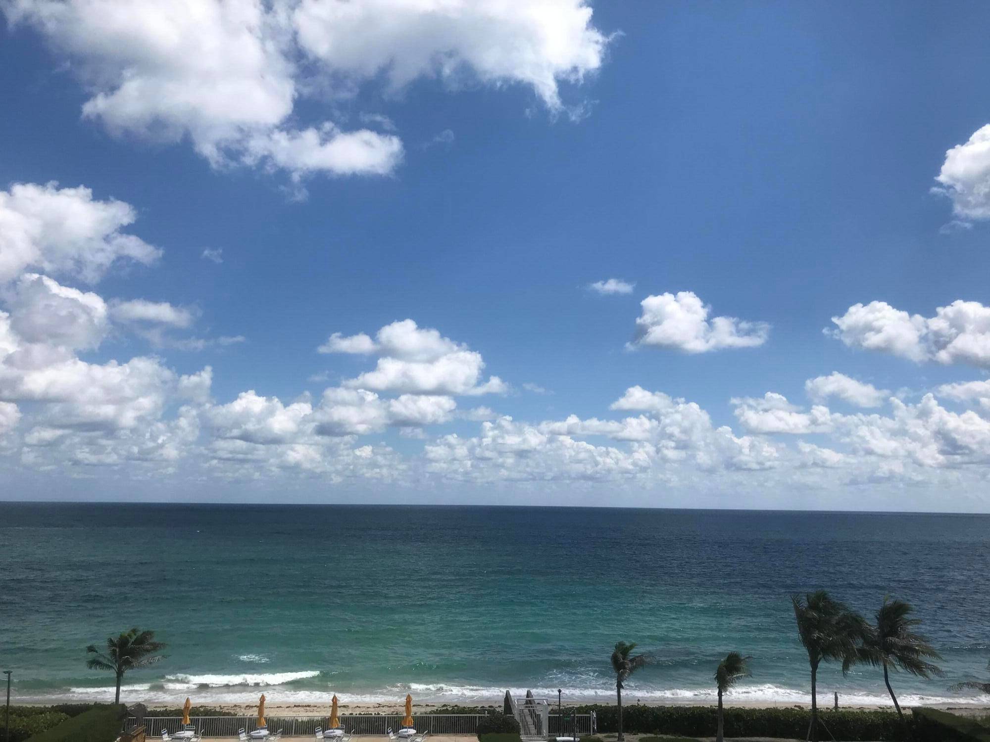 AMAZING DIRECT OCEAN AS SOON AS YOU WALK IN !