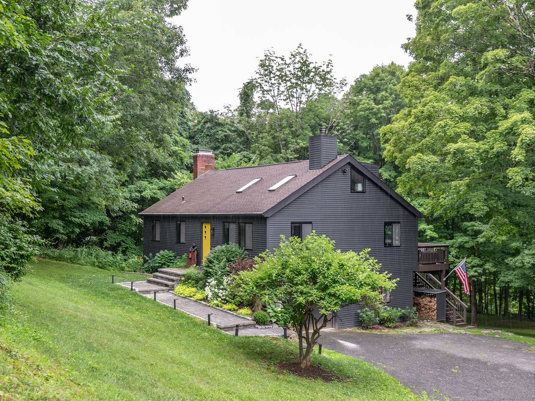 FURNISHED RENTAL AVAILABLE SEPT 2025 MAY 2026 4, 500 month plus expenses.