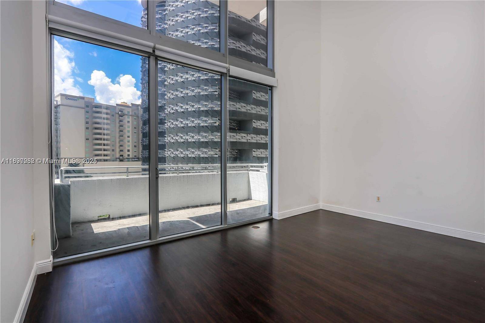 If you want the feel of a townhome duplex in the heart of the city, take advantage of this opportunity to own a rare large 2 story loft townhome w ...