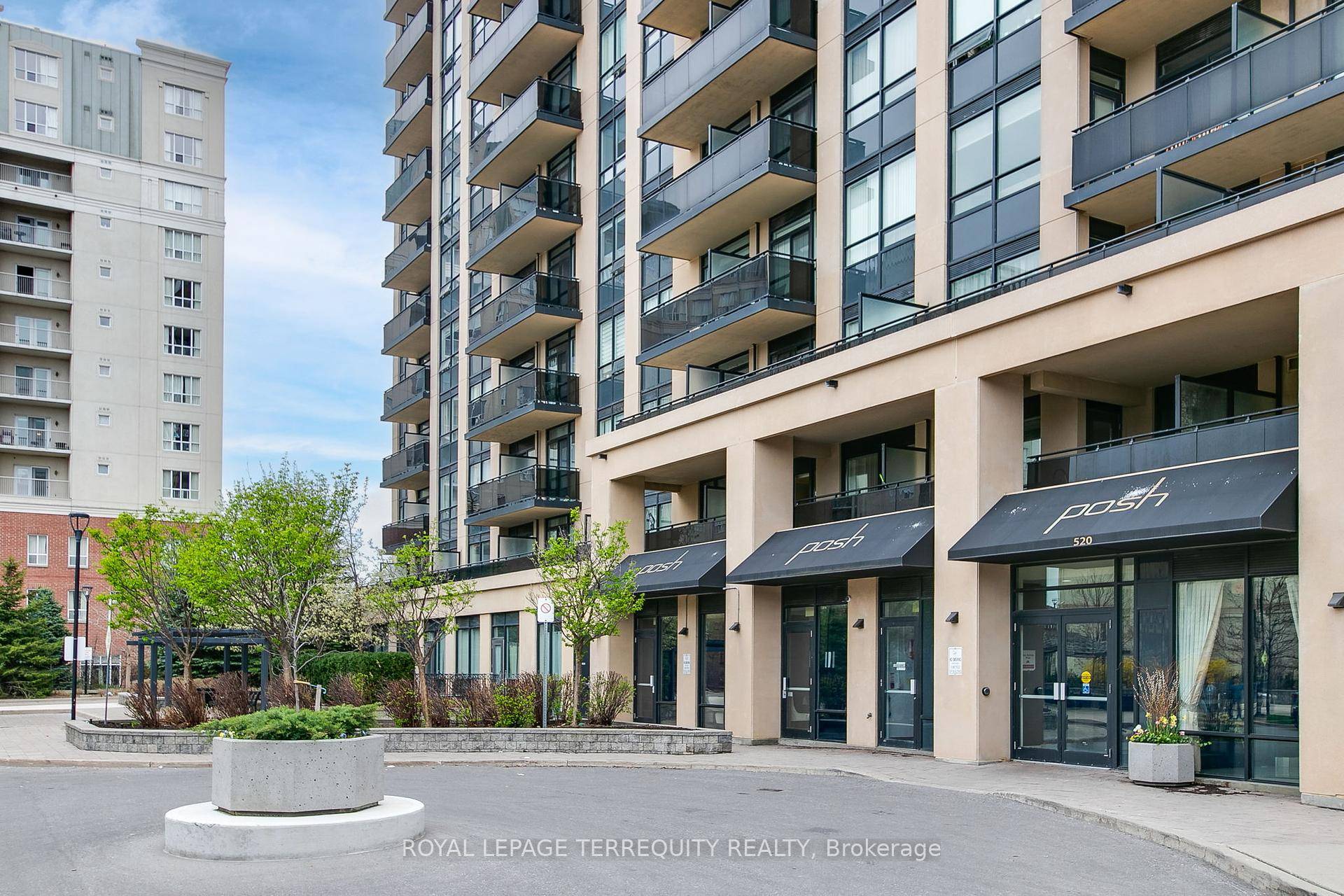 Welcome to Posh Condos ! This 1 Bedroom Den with 2 Full Bathrooms is ready for you to call it your new home.
