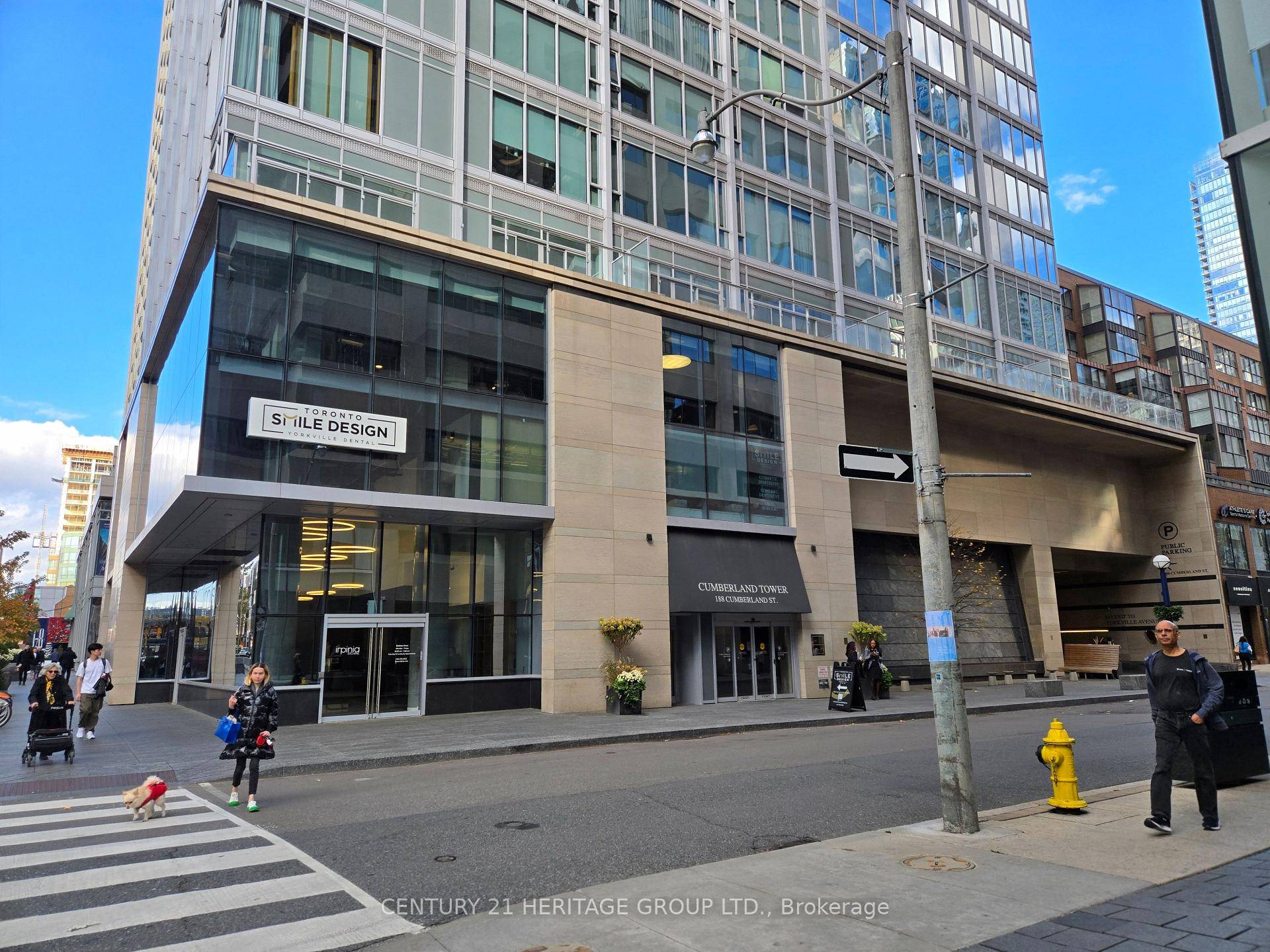 PRISTIGOUS DOWNTOWN YORKVILLE LOCATION TO ITS BEST.