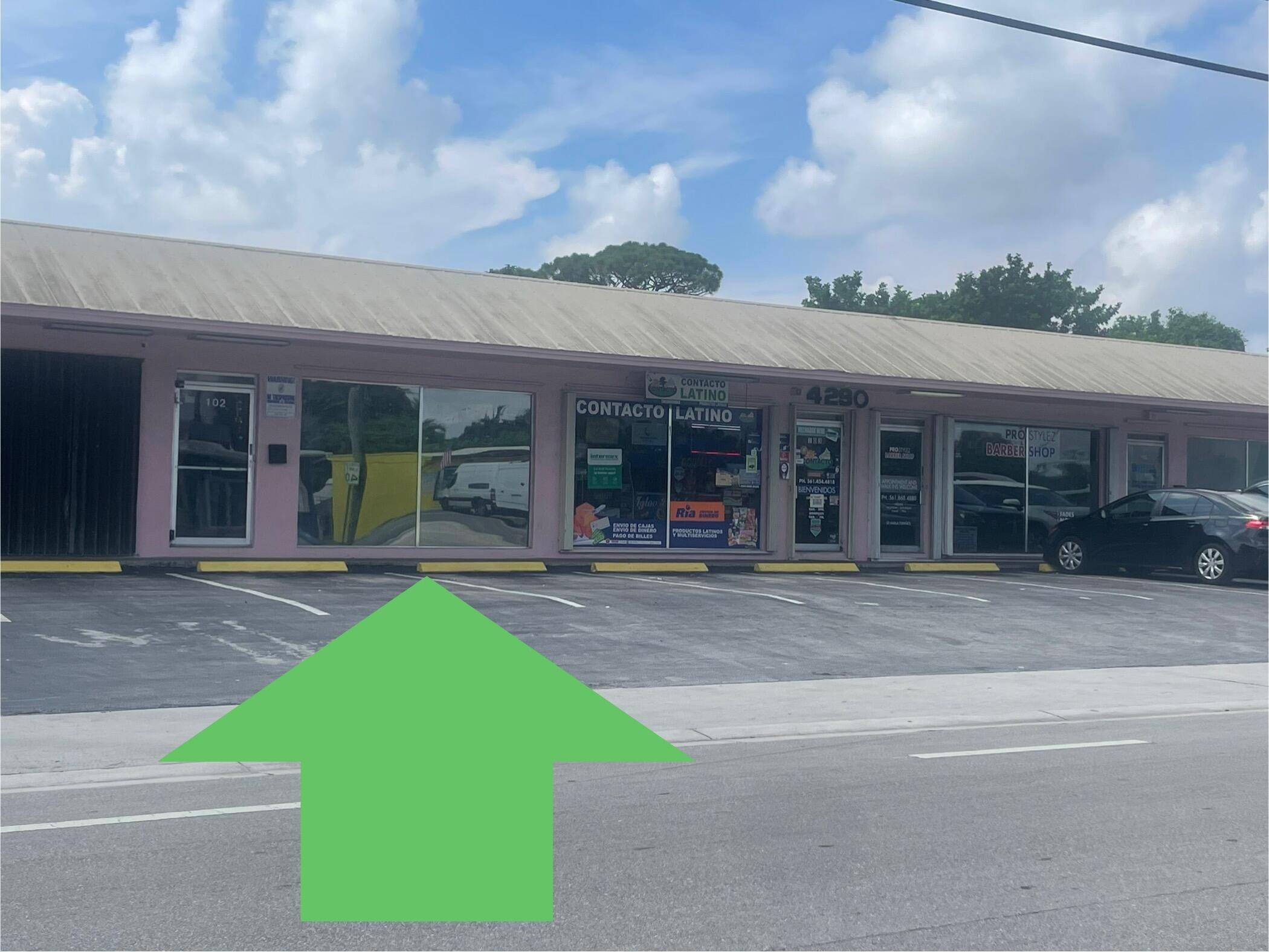 Ideal location in central Palm Beach market !