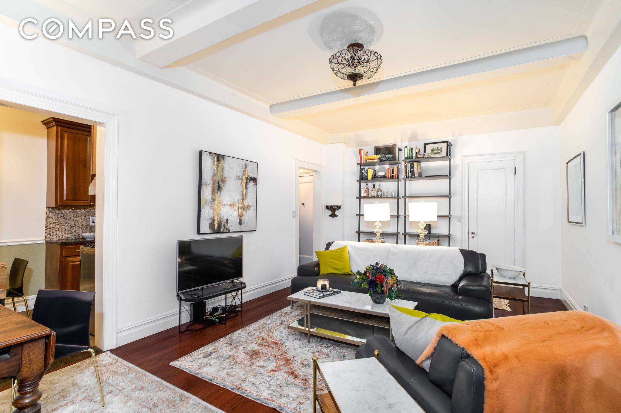 Apartment 1C at 639 West End Avenue offers a generous layout, excellent condition and classic architectural details in a prime Upper West Side location at a price point rarely seen ...