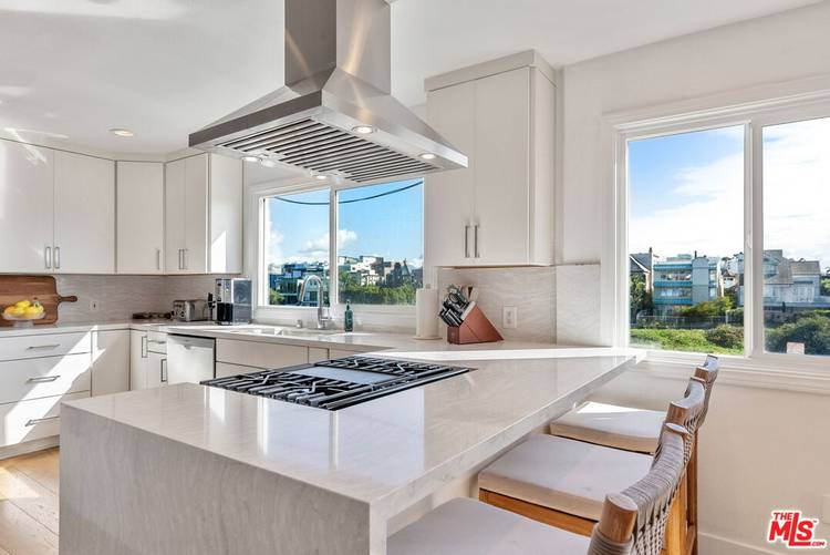 29   Lighthouse St 3BR Marina Del Rey La