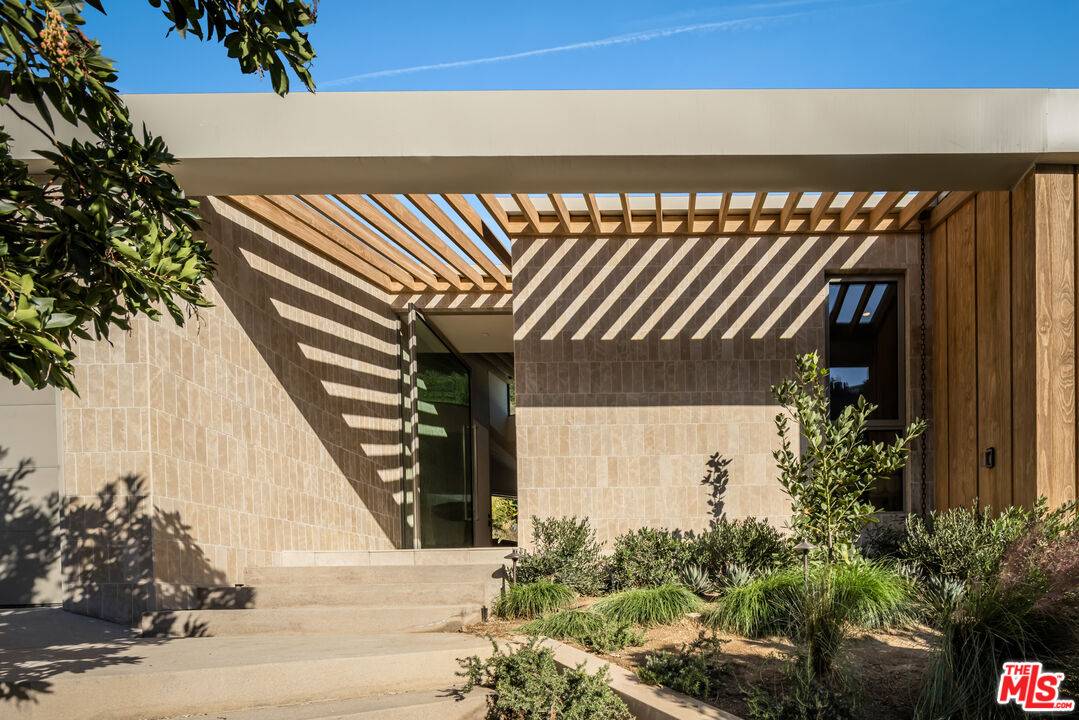 1600 Rising Glen Rd 4BR Sunset Strip La