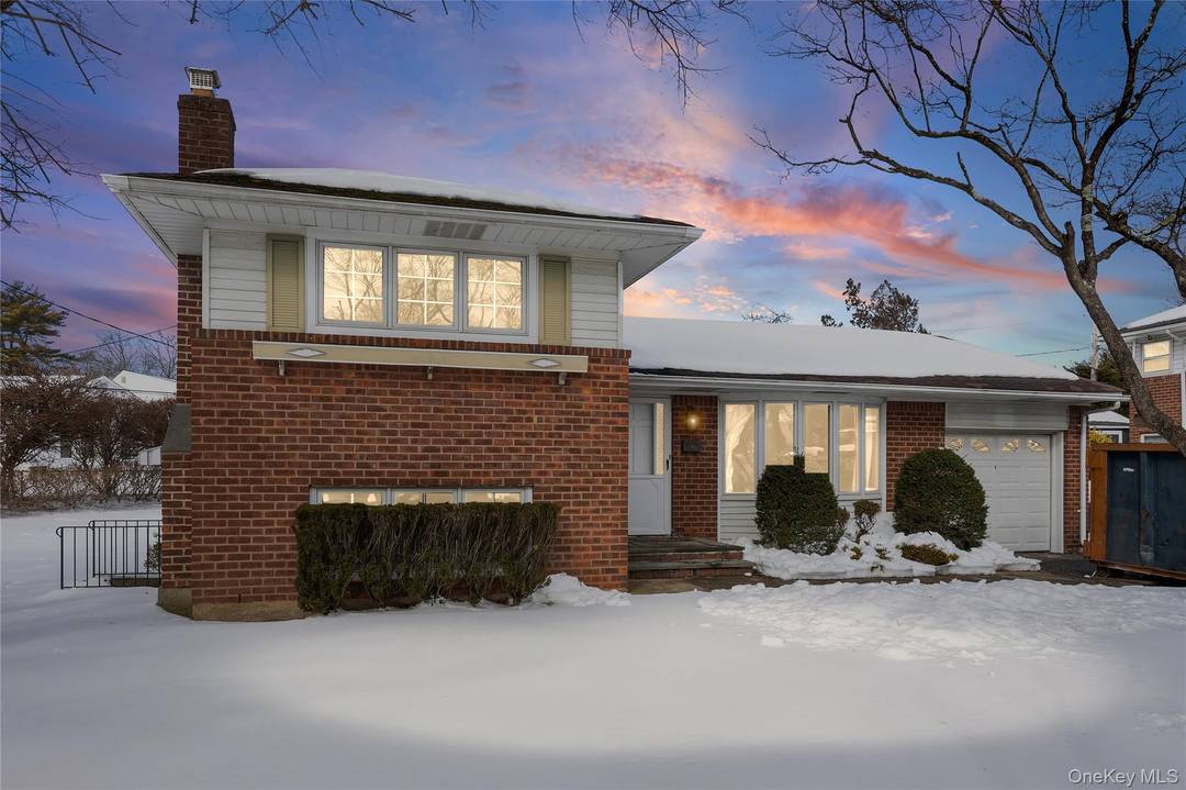 Commack Opportunity Prime Location, Great Bones amp ; Endless Potential Welcome to this classic brick split level ranch nestled in a highly desirable Commack neighborhood with top rated schools.