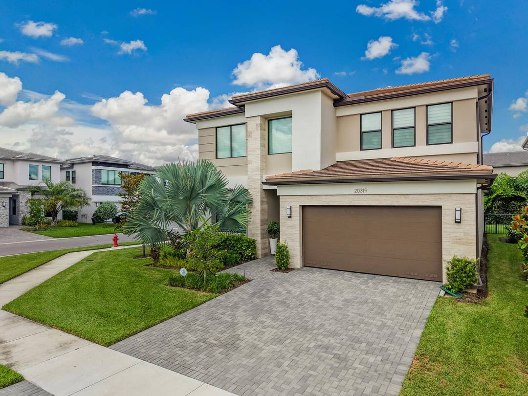 Step into luxury with this exceptional Samoa model residence, offering a resort style lifestyle in the highly sought after Lotus Palm community.