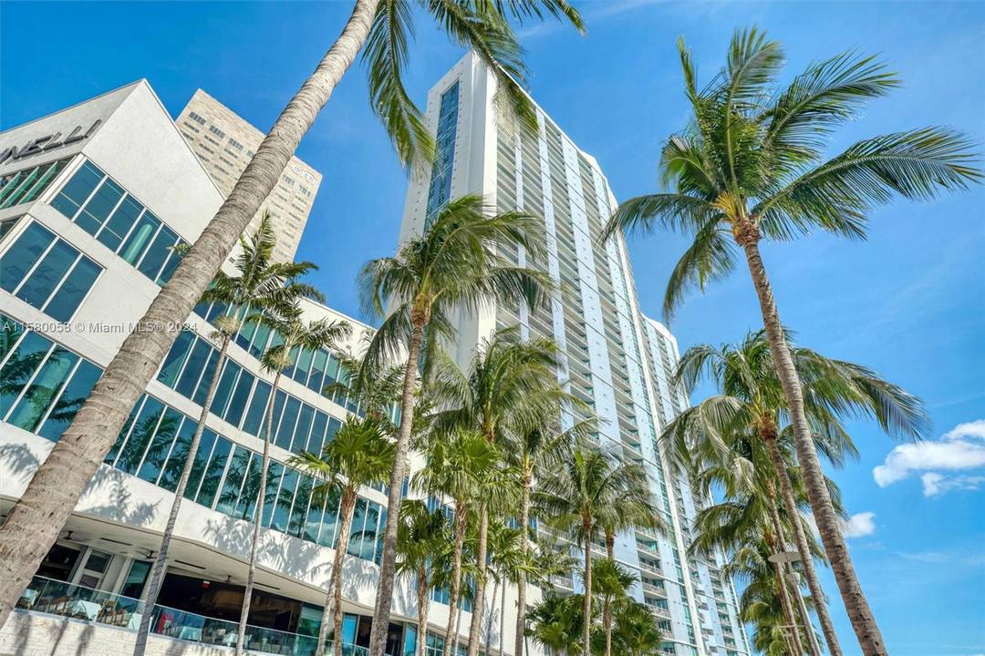 Large and beautiful corner unit with 3 bed 2 bath with breathtaking direct bay views, 1792 SF of living area plus a large wraparound balcony, right on the water, floor ...