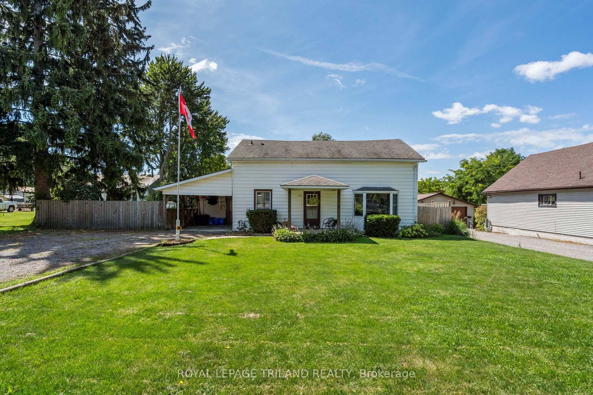 Welcome to 9619 Francis Street in the lovely Hamlet of Shedden.