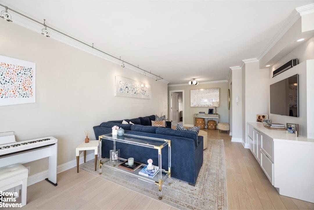 Experience effortless living in this beautifully renovated and sun bathed 3 bedroom, 3 bathroom home, with exceptionally low monthly maintenance that includes all utilities.