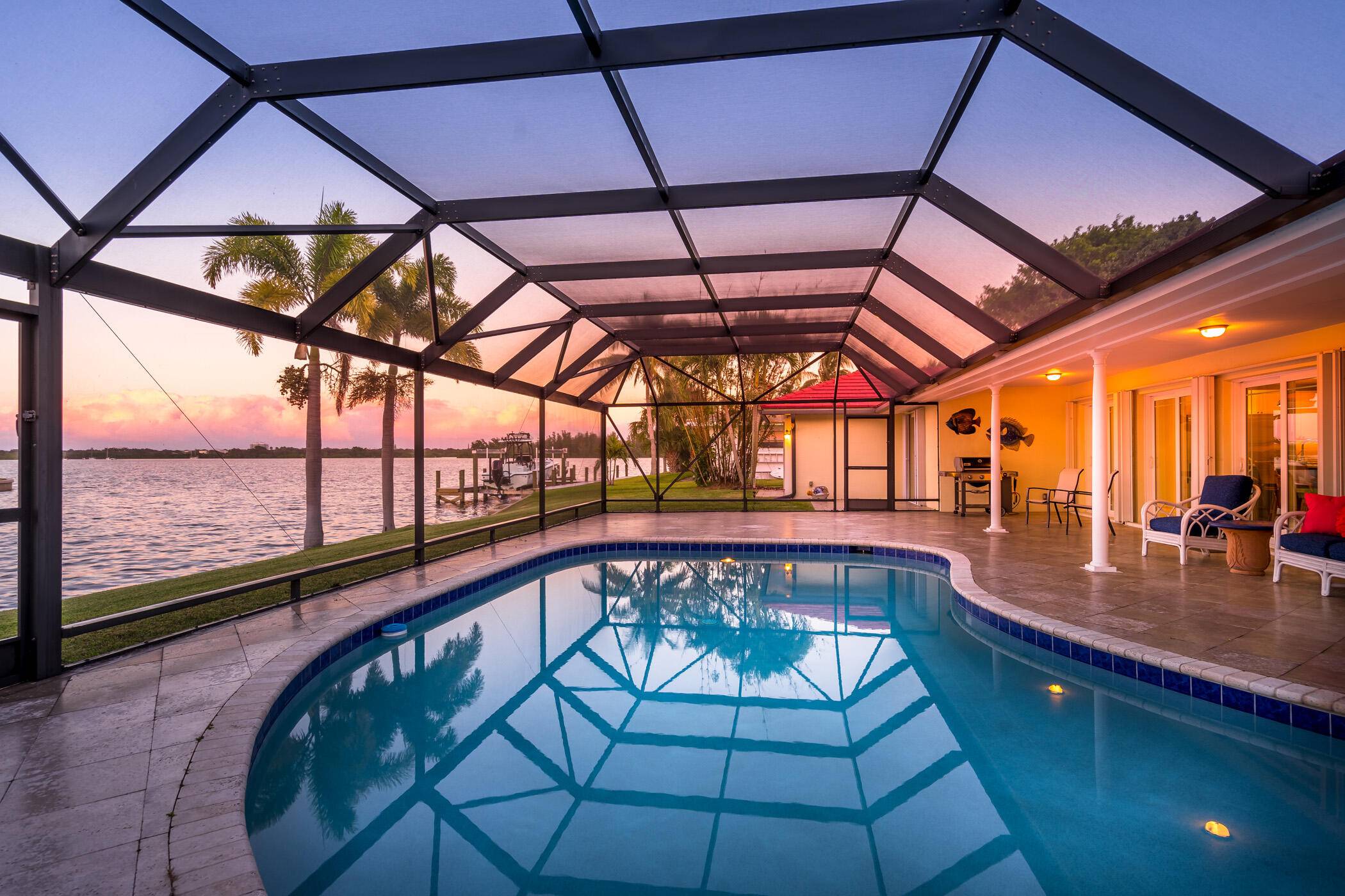 Vero's best move in ready river buy under 2M !