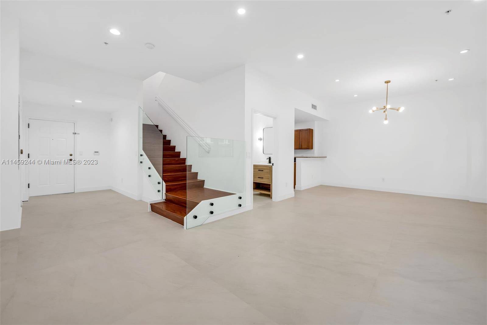 FULLY REMODELED 2 STORY UNIT IN THE CENTRALLY LOCATED COLONNADE AT DADELAND.